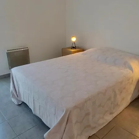 Newly Renovated With Pool And Terrace شقة Fréjus